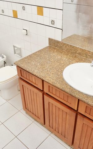 Apartamento à venda com 250m², 4 quartos e 2 vagas Apartamento à venda com 250m², 4 quartos e 2 vagasSuíte -Banheiro