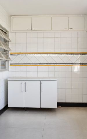 Apartamento à venda com 250m², 4 quartos e 2 vagas Apartamento à venda com 250m², 4 quartos e 2 vagasÁrea de Serviço