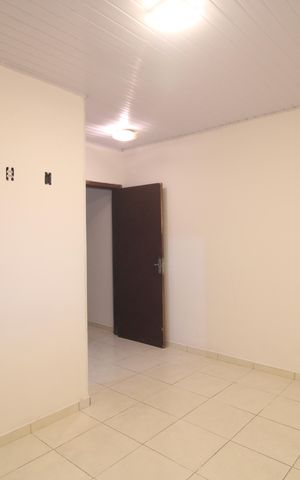 Casa à venda com 128m², 2 quartos e 2 vagasSuíte