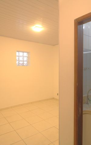 Casa à venda com 128m², 2 quartos e 2 vagasSuíte