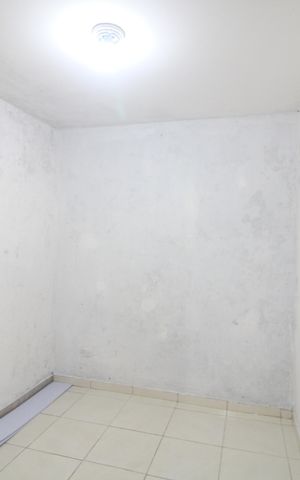 Casa à venda com 128m², 2 quartos e 2 vagasQuarto de Serviço