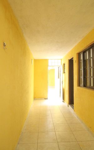 Casa à venda com 128m², 2 quartos e 2 vagasQuintal lateral