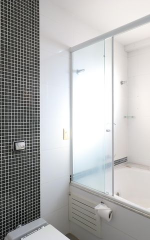 Apartamento à venda com 145m², 3 quartos e 2 vagasBanheiro da Suíte
