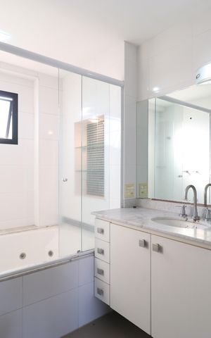 Apartamento à venda com 145m², 3 quartos e 2 vagasBanheiro da Suíte