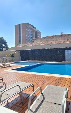 Apartamento à venda com 145m², 3 quartos e 2 vagas Apartamento à venda com 145m², 3 quartos e 2 vagasÁrea comum - Piscina