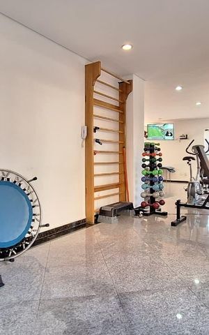 Apartamento à venda com 145m², 3 quartos e 2 vagas Apartamento à venda com 145m², 3 quartos e 2 vagasAcademia
