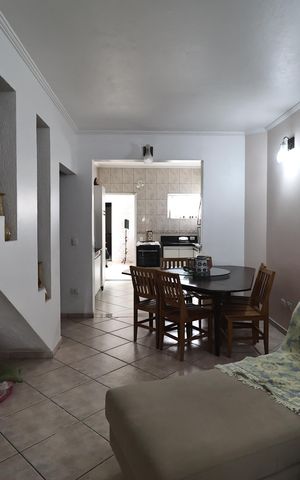 Casa para alugar com 145m², 2 quartos e 2 vagas Casa para alugar com 145m², 2 quartos e 2 vagasSala