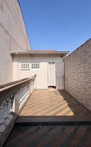 Casa para alugar com 145m², 2 quartos e 2 vagas Casa para alugar com 145m², 2 quartos e 2 vagasVaranda