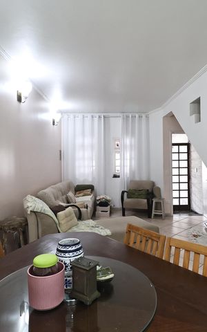 Casa para alugar com 145m², 2 quartos e 2 vagas Casa para alugar com 145m², 2 quartos e 2 vagasSala