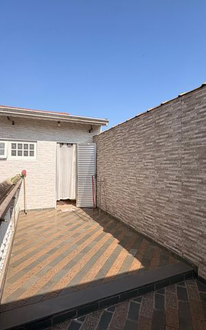 Casa para alugar com 145m², 2 quartos e 2 vagas Casa para alugar com 145m², 2 quartos e 2 vagasVaranda