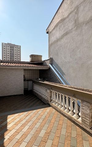 Casa para alugar com 145m², 2 quartos e 2 vagas Casa para alugar com 145m², 2 quartos e 2 vagasVaranda