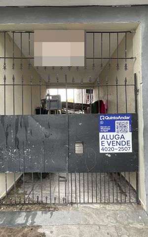 Casa à venda com 40m², 1 quarto e 1 vaga Casa à venda com 40m², 1 quarto e 1 vagaFachada + Placa