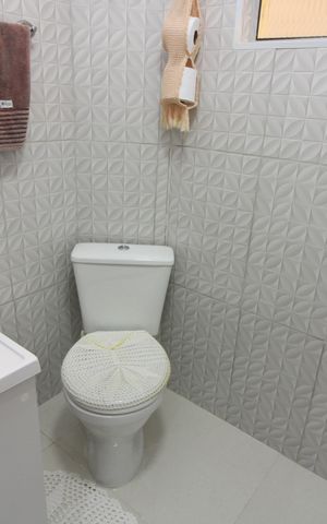 Casa à venda com 150m², 3 quartos e 2 vagasBanheiro 2