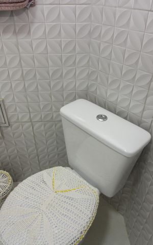 Casa à venda com 150m², 3 quartos e 2 vagasBanheiro 2
