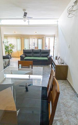 Casa de condomínio à venda com 160m², 3 quartos e 2 vagas Casa de condomínio à venda com 160m², 3 quartos e 2 vagassala