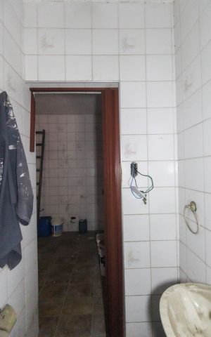 Casa à venda com 320m², 5 quartos e 6 vagas Casa à venda com 320m², 5 quartos e 6 vagasLavabo Casa 2