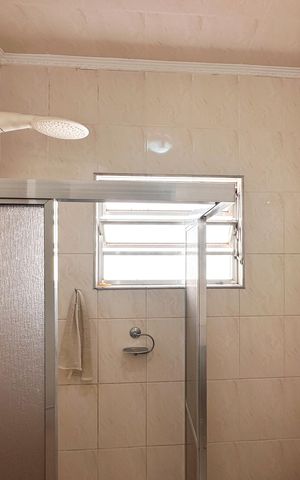 Casa à venda com 143m², 2 quartos e 2 vagas Casa à venda com 143m², 2 quartos e 2 vagasBanheiro Social
