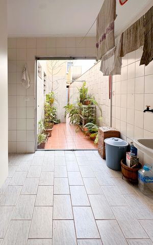 Casa à venda com 143m², 2 quartos e 2 vagas Casa à venda com 143m², 2 quartos e 2 vagasÁrea de Serviço