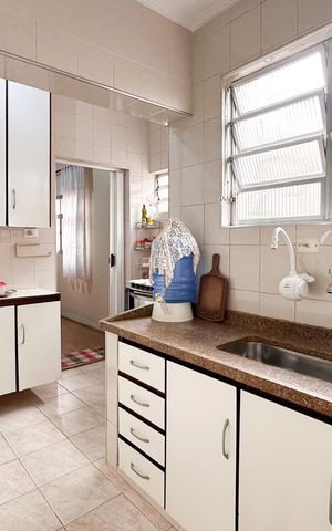 Casa à venda com 143m², 2 quartos e 2 vagas Casa à venda com 143m², 2 quartos e 2 vagasCozinha