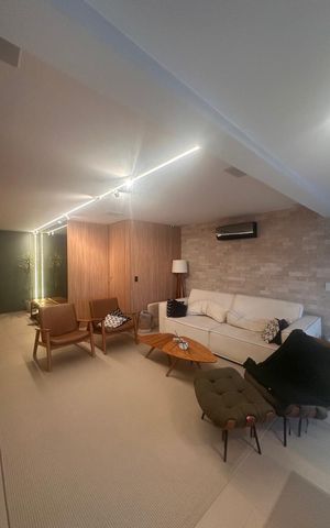Apartamento à venda com 130m², 2 quartos e 1 vaga Apartamento à venda com 130m², 2 quartos e 1 vagaSala