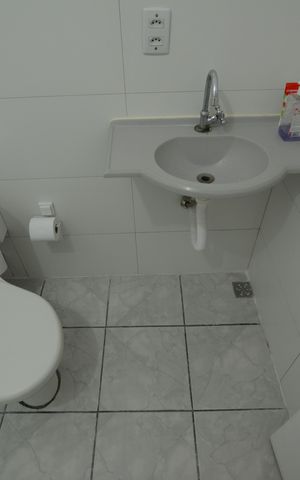 Apartamento para alugar com 55m², 2 quartos e 1 vagaBANHEIRO