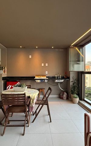 Apartamento à venda com 144m², 3 quartos e 2 vagas Apartamento à venda com 144m², 3 quartos e 2 vagasVaranda