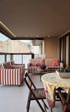 Apartamento à venda com 144m², 3 quartos e 2 vagas Apartamento à venda com 144m², 3 quartos e 2 vagasVaranda