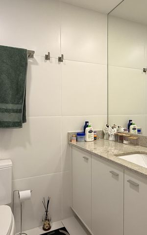 Apartamento à venda com 144m², 3 quartos e 2 vagas Apartamento à venda com 144m², 3 quartos e 2 vagasBanheiro Suíte