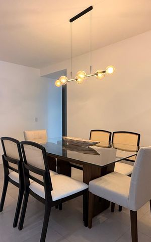 Apartamento à venda com 144m², 3 quartos e 2 vagas Apartamento à venda com 144m², 3 quartos e 2 vagasSala