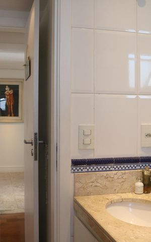 Apartamento à venda com 167m², 3 quartos e 3 vagasBanheiro 3