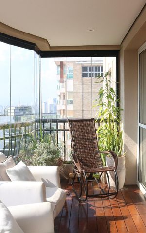Apartamento à venda com 167m², 3 quartos e 3 vagasVaranda da Sala