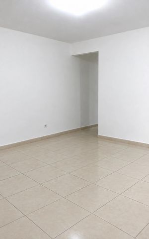Casa para alugar com 74m², 3 quartos e 3 vagas Casa para alugar com 74m², 3 quartos e 3 vagasSala