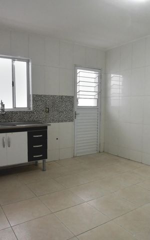 Casa para alugar com 74m², 3 quartos e 3 vagas Casa para alugar com 74m², 3 quartos e 3 vagasCozinha