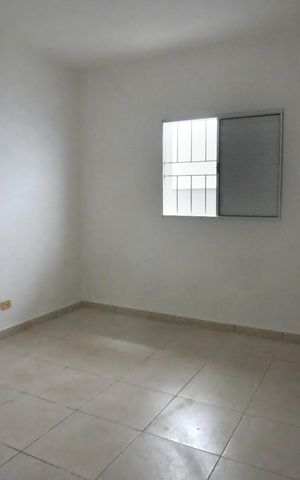 Casa para alugar com 74m², 3 quartos e 3 vagas Casa para alugar com 74m², 3 quartos e 3 vagasQuarto 1