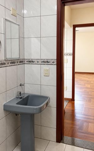 Apartamento à venda com 70m², 2 quartos e 1 vaga Apartamento à venda com 70m², 2 quartos e 1 vagaBanheiro