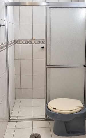 Apartamento à venda com 70m², 2 quartos e 1 vaga Apartamento à venda com 70m², 2 quartos e 1 vagaBanheiro