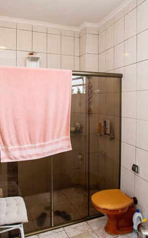 Casa à venda com 460m², 4 quartos e 3 vagasBanheiro Social