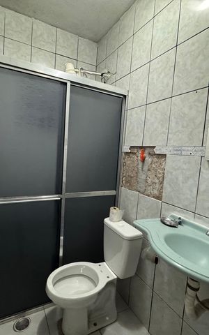 Casa à venda com 236m², 4 quartos e 2 vagas Casa à venda com 236m², 4 quartos e 2 vagasBanheiro 3 - Casa 2