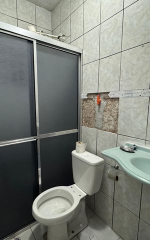 Casa à venda com 236m², 4 quartos e 2 vagas Casa à venda com 236m², 4 quartos e 2 vagasBanheiro 3 - Casa 2