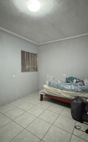 Casa à venda com 236m², 4 quartos e 2 vagas Casa à venda com 236m², 4 quartos e 2 vagasQuarto 4 - Casa 2