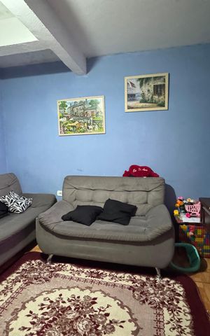 Casa à venda com 236m², 4 quartos e 2 vagas Casa à venda com 236m², 4 quartos e 2 vagasSala 1 - Casa 1