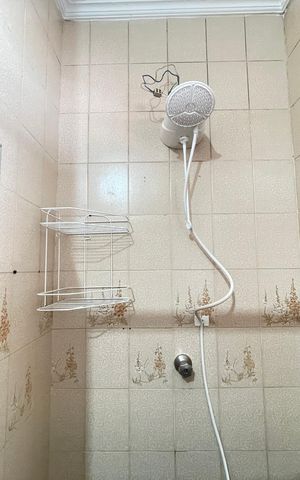 Casa para alugar com 253m², 4 quartos e 2 vagasBanheiro 2