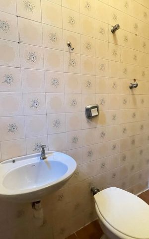 Casa para alugar com 253m², 4 quartos e 2 vagasBanheiro de serviço