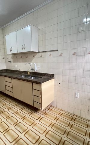 Casa para alugar com 253m², 4 quartos e 2 vagasCozinha