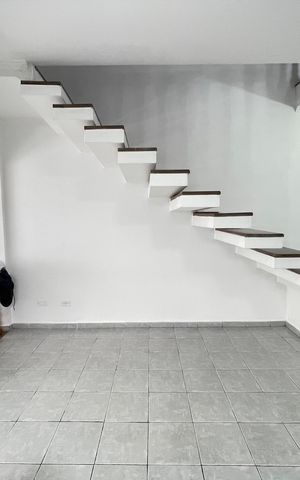 Casa para alugar com 253m², 4 quartos e 2 vagasSala