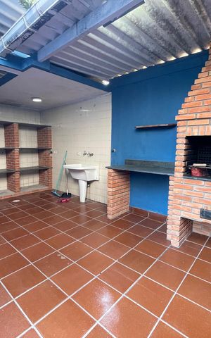 Casa para alugar com 253m², 4 quartos e 2 vagasQuintal