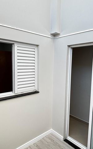 Casa à venda com 102m², 2 quartos e 2 vagasJardim de Inverno - Escritório