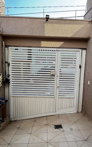 Casa à venda com 102m², 2 quartos e 2 vagasGaragem