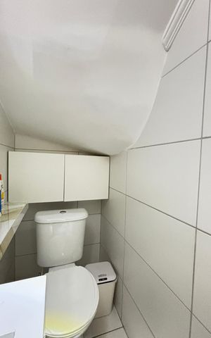 Casa à venda com 102m², 2 quartos e 2 vagasLavabo