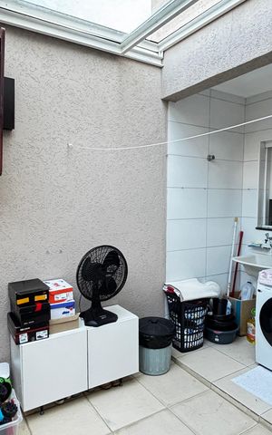 Casa à venda com 102m², 2 quartos e 2 vagasArea de Serviço